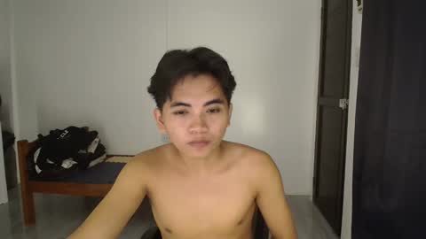 Snapshot of cummingyu chatting on 10-25-25, 04:02 cummingyu online show from 10-25-25, 04:02