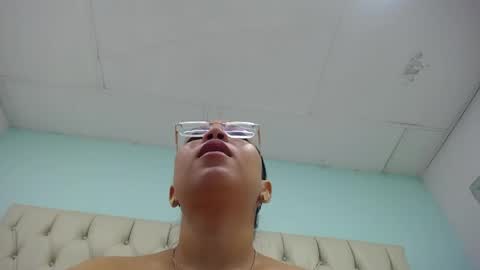 Snapshot of cumontitsxxx chatting on 04-17-26, 11:24 Cumontitsxxx online show from 04-17-26, 11:24