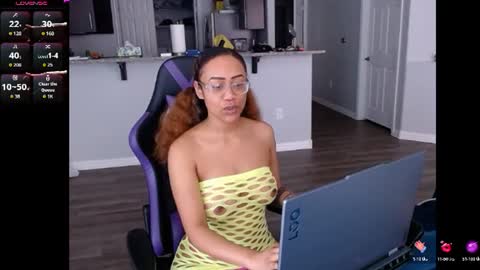 Snapshot of cumplzqueen chatting on 07-02-26, 07:31 Nia Reese online show from 07-02-26, 07:31