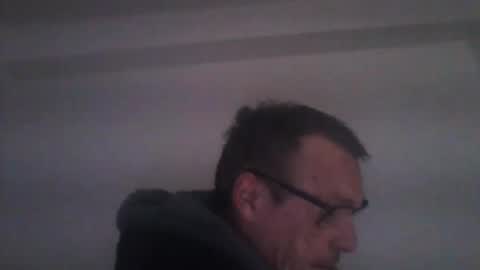 Snapshot of cumseeme002 chatting on 01-17-26, 01:16 Alan online show from 01-17-26, 01:16