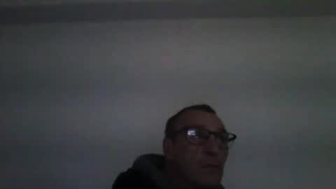 Snapshot of cumseeme002 chatting on 02-13-26, 11:28 Alan online show from 02-13-26, 11:28