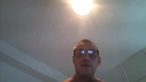 Snapshot of cumseeme002 chatting on 02-14-26, 12:24 Alan online show from 02-14-26, 12:24