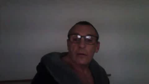 Snapshot of cumseeme002 chatting on 02-20-26, 01:22 Alan online show from 02-20-26, 01:22