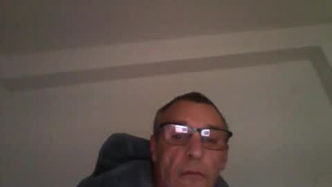 Snapshot of cumseeme002 chatting on 03-01-26, 05:26 Alan online show from 03-01-26, 05:26