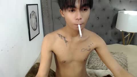 Xyrien online show from 10-26-25, 05:08