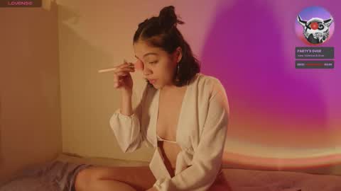 Sara online show from 09-10-25, 01:49