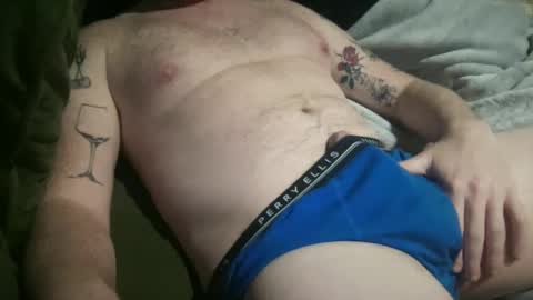 Snapshot of curiousmax18 chatting on 04-27-26, 05:05 Maxx online show from 04-27-26, 05:05