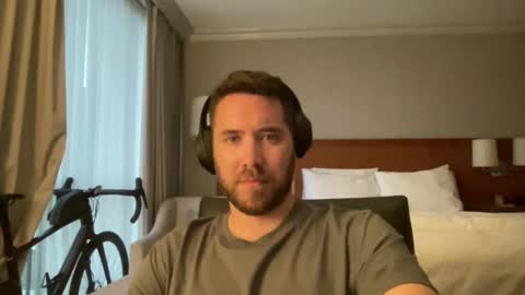 Snapshot of curiouspeteyp chatting on 09-22-25, 02:13 curiouspeteyp online show from 09-22-25, 02:13