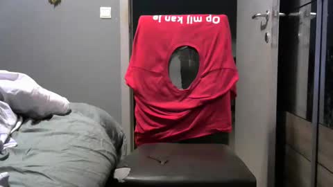 curlyfurly online show from 12-17-25, 05:02