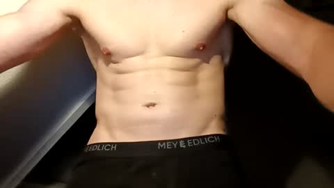 Snapshot of curtisblack251 chatting on 08-03-26, 10:57 curtisblack251 online show from 08-03-26, 10:57