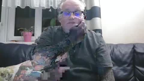 curtus14 online show from 01-27-25, 09:44