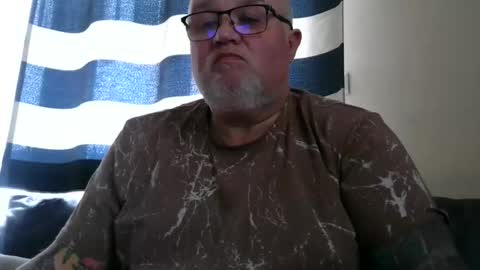 curtus14 online show from 04-11-26, 07:02