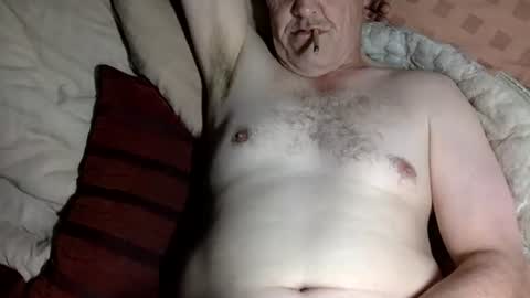 Snapshot of curvelover1977 chatting on 11-13-25, 12:20 curvelover1977 online show from 11-13-25, 12:20