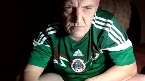 Snapshot of curvelover1977 chatting on 11-18-25, 08:46 curvelover1977 online show from 11-18-25, 08:46