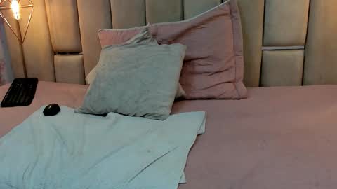 Alyanna  online show from 09-11-25, 11:54