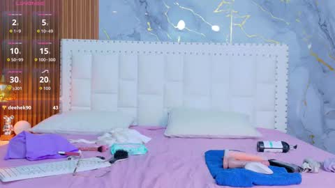 Snapshot of curvybuffgirl chatting on 02-27-26, 08:20 Michel online show from 02-27-26, 08:20