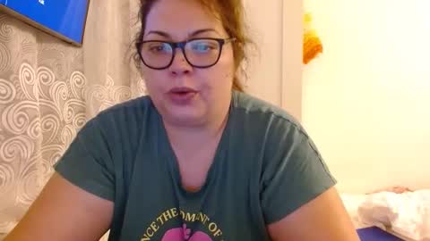 Snapshot of curvymomylore chatting on 02-03-26, 03:37 Lore online show from 02-03-26, 03:37