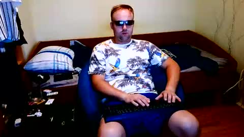 cute69696969 online show from 07-05-26, 12:06