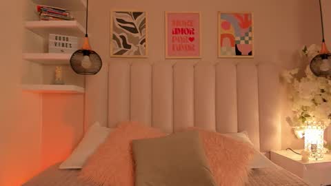 Amber  online show from 12-22-25, 08:17