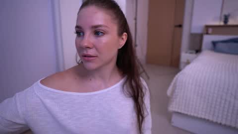 Foxy online show from 04-16-26, 01:28