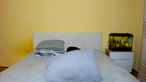 Snapshot of cute_becca_cb chatting on 06-04-26, 10:05 Becca online show from 06-04-26, 10:05