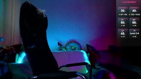 Snapshot of cute_betty chatting on 05-16-26, 01:43 Betty online show from 05-16-26, 01:43