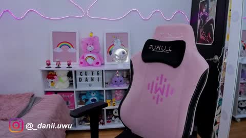 Snapshot of cute_dani__ chatting on 01-24-25, 12:52 Dani online show from 01-24-25, 12:52