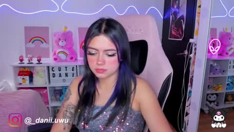 Snapshot of cute_dani__ chatting on 02-05-25, 06:37 Dani online show from 02-05-25, 06:37