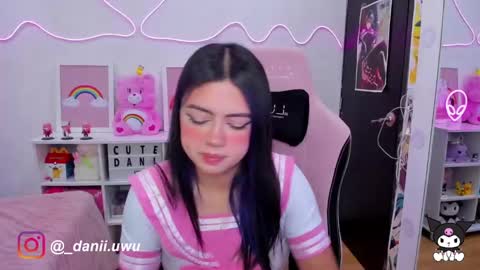 Snapshot of cute_dani__ chatting on 02-07-25, 11:23 Dani online show from 02-07-25, 11:23