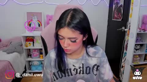 Snapshot of cute_dani__ chatting on 03-03-25, 11:33 Dani online show from 03-03-25, 11:33