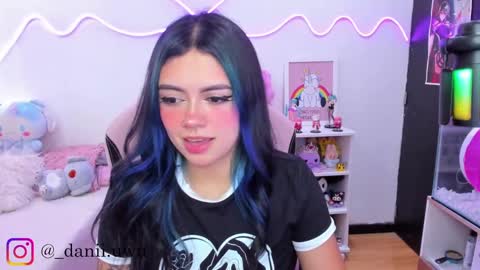 Snapshot of cute_dani__ chatting on 09-10-25, 09:04 Dani online show from 09-10-25, 09:04