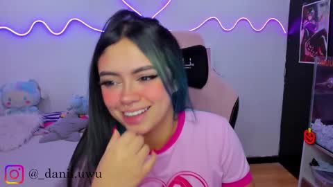 Snapshot of cute_dani__ chatting on 10-24-25, 10:44 Dani online show from 10-24-25, 10:44