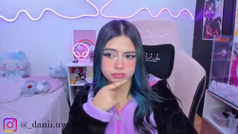 Snapshot of cute_dani__ chatting on 11-11-25, 10:04 Dani online show from 11-11-25, 10:04