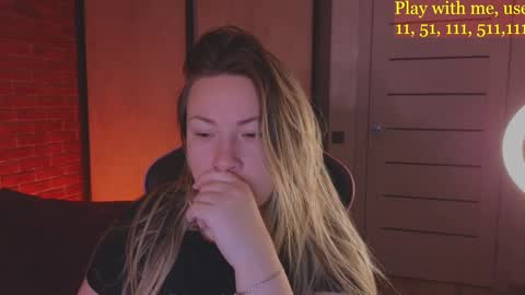 Snapshot of cute_darina chatting on 01-10-25, 01:10 Everyday stream in the same time online show from 01-10-25, 01:10