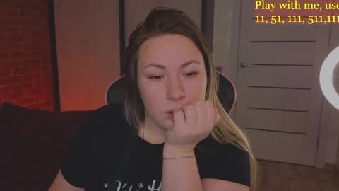 Snapshot of cute_darina chatting on 01-13-25, 07:32 Everyday stream in the same time online show from 01-13-25, 07:32