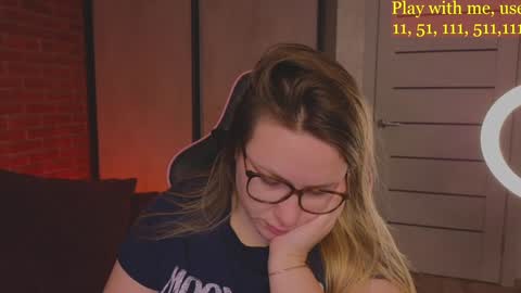 Snapshot of cute_darina chatting on 01-18-25, 01:30 Everyday stream in the same time online show from 01-18-25, 01:30