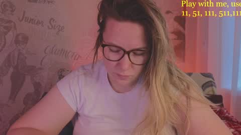 Snapshot of cute_darina chatting on 01-27-25, 05:03 Everyday stream in the same time online show from 01-27-25, 05:03