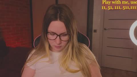 Snapshot of cute_darina chatting on 02-01-25, 10:48 Everyday stream in the same time online show from 02-01-25, 10:48