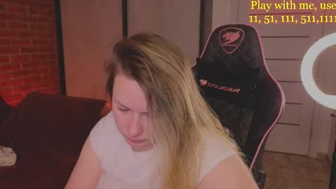 Snapshot of cute_darina chatting on 02-25-25, 02:03 Everyday stream in the same time online show from 02-25-25, 02:03