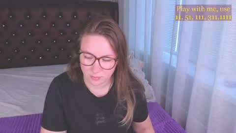 Snapshot of cute_darina chatting on 06-19-26, 01:54 Everyday stream in the same time online show from 06-19-26, 01:54
