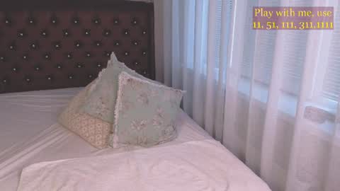 Snapshot of cute_darina chatting on 07-01-26, 01:29 Everyday stream in the same time online show from 07-01-26, 01:29