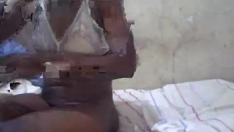 Snapshot of cute_divah4 chatting on 07-05-26, 04:25 cute_divah4 online show from 07-05-26, 04:25
