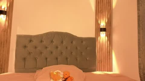 Emma online show from 04-16-26, 11:00