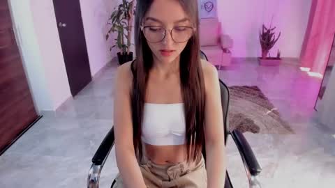 Bella Fox online show from 12-22-25, 02:25