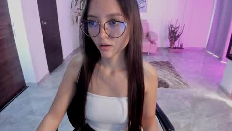 Bella Fox online show from 03-06-26, 03:52