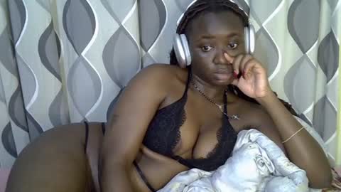 Snapshot of cute_gee chatting on 06-27-26, 09:20 daddysdoll online show from 06-27-26, 09:20