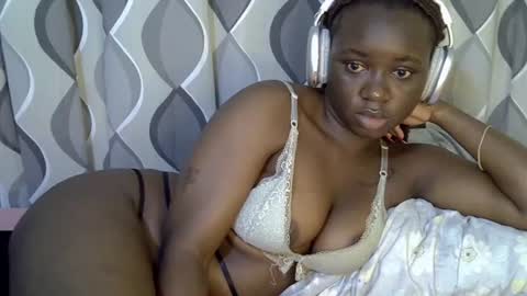 Snapshot of cute_gee chatting on 06-28-26, 09:26 daddysdoll online show from 06-28-26, 09:26