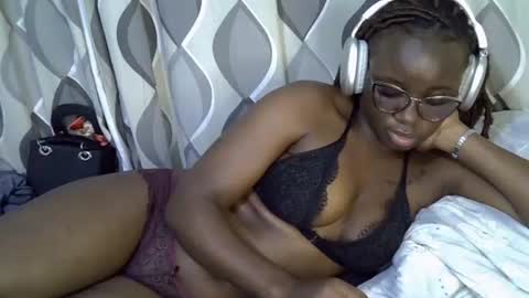 Snapshot of cute_gee chatting on 07-02-26, 11:22 daddysdoll online show from 07-02-26, 11:22
