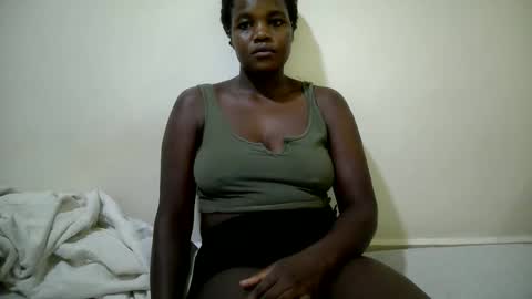 Snapshot of cute_heaven chatting on 09-19-25, 12:02 cute_heaven online show from 09-19-25, 12:02