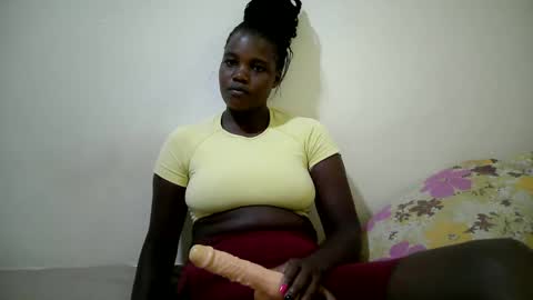 Snapshot of cute_heaven chatting on 10-02-25, 10:28 cute_heaven online show from 10-02-25, 10:28